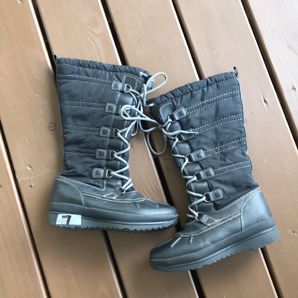 Winter boots